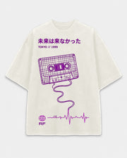 Rewind The Future Tee front graphic with cassette tape and Japanese future-memory text